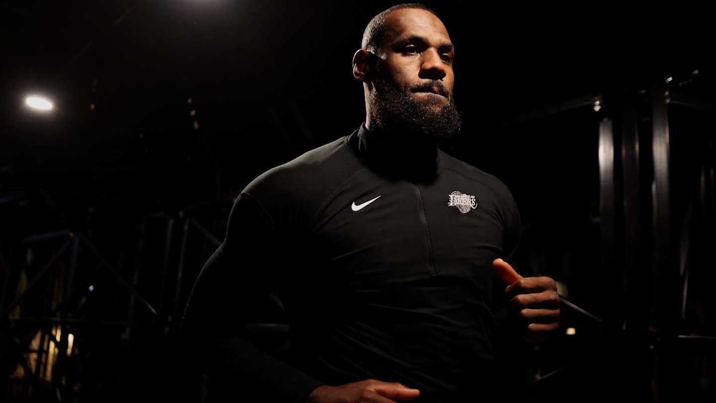 NBA Trade Rumors: 5 Crazy deadline ideas to add to the league's chaos NBA Trade Rumors: 5 Crazy deadline ideas to add to the league's chaos