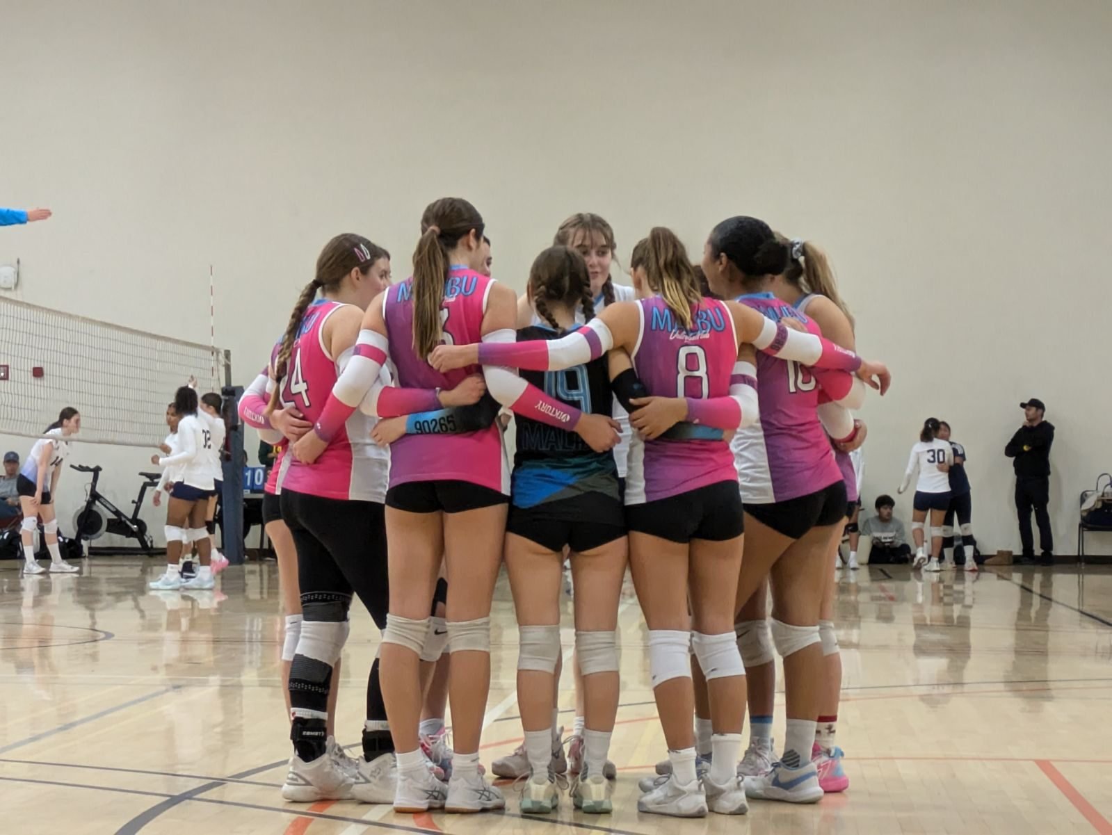 Malibu Volleyball Club’s 16U girls triumph at SCVA Tournament • The Malibu Times