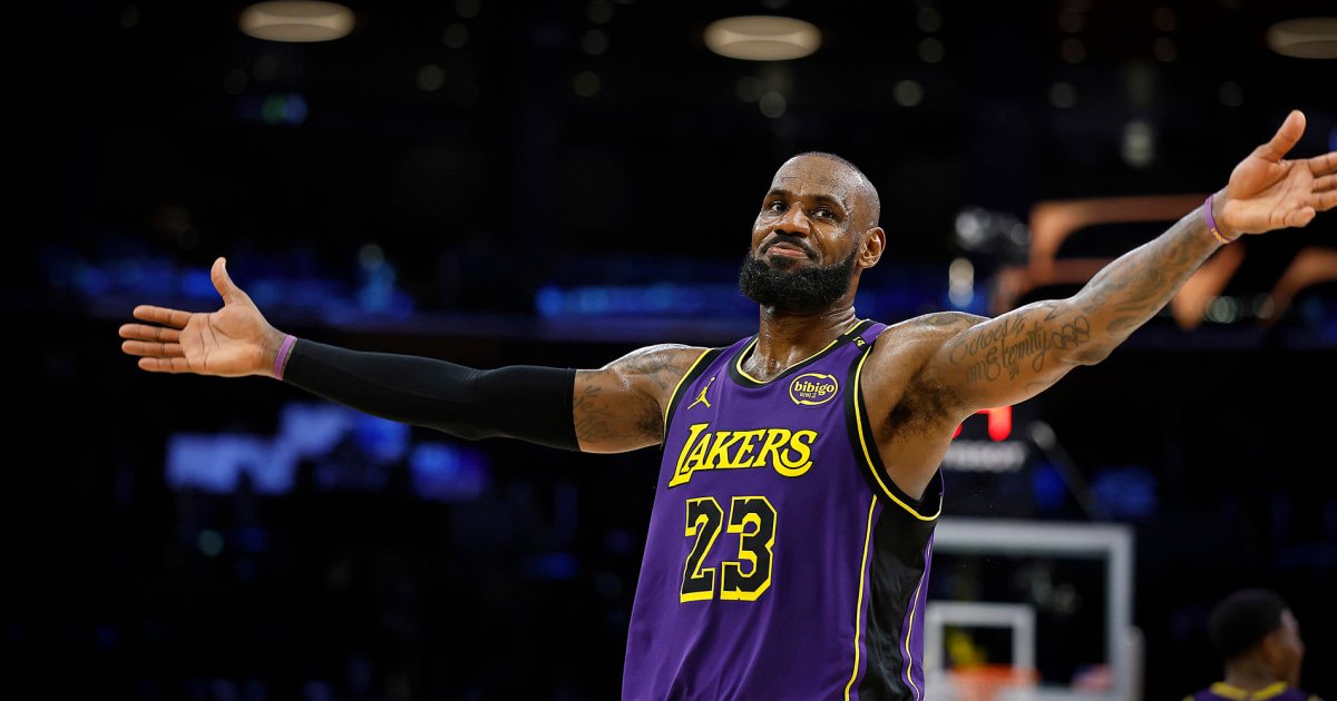 LeBron James keeps making NBA history with his latest ageless performance LeBron James keeps making NBA history with his latest ageless performance