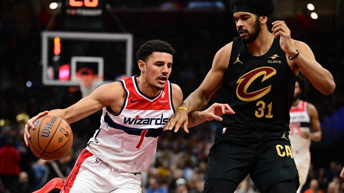 Wisconsin basketball Johnny Davis NBA trade deadline Wizards Grizzlies