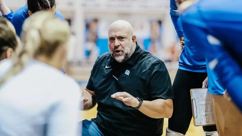 Crawford resigns as head coach Crawford resigns as head coach