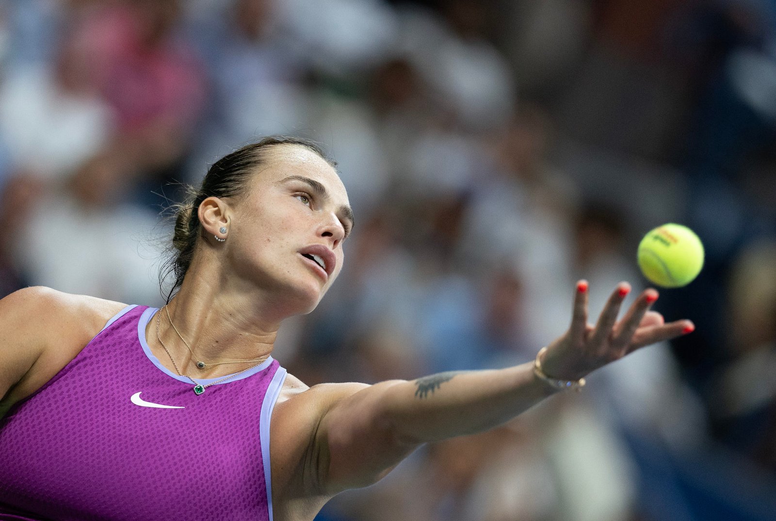 Aryna Sabalenka weighs in on the tennis ball controversy after Carlos Alcaraz’s recent ‘injury’ comments Aryna Sabalenka weighs in on the tennis ball controversy after Carlos Alcaraz’s recent ‘injury’ comments