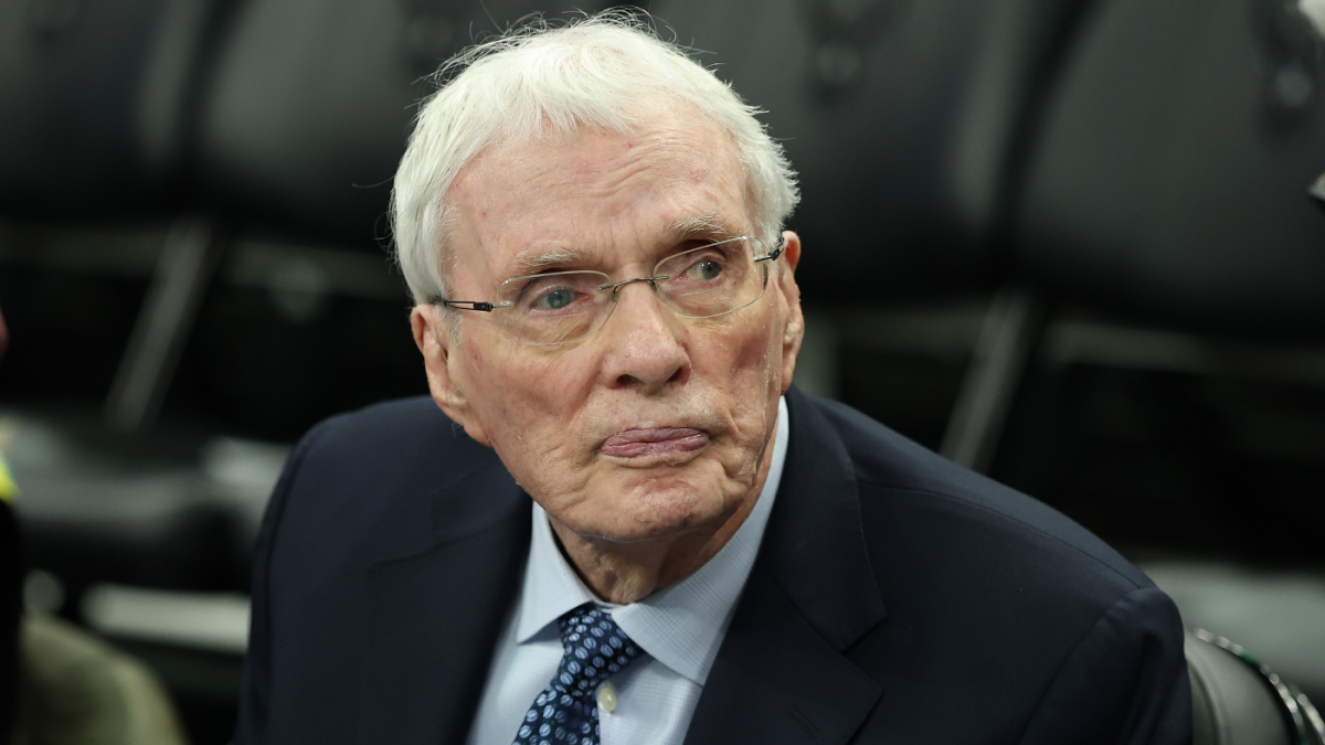 Hubie Brown’s 70-year career in basketball concludes with final broadcast as Bucks defeat 76ers Hubie Brown’s 70-year career in basketball concludes with final broadcast as Bucks defeat 76ers